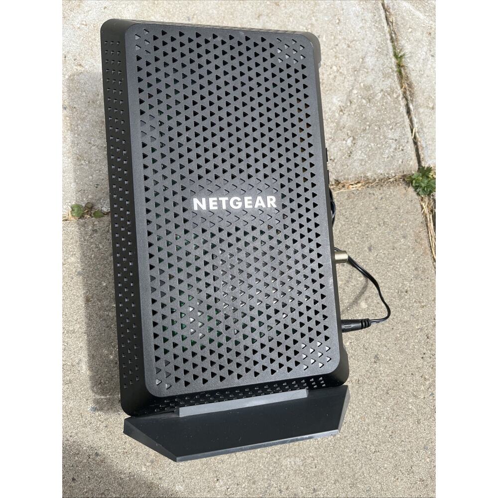 NETGEAR Nighthawk CM1200-100NAS DOCSIS 3.1 Cable Modem - Picture 7 of 10
